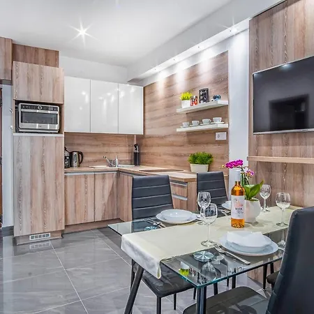 Myflat Silverlake Wellness *