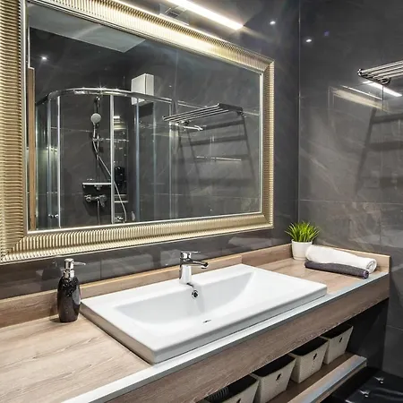 Myflat Silverlake Wellness Апартаменты *