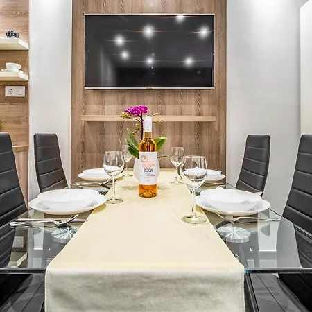 Myflat Silverlake Wellness *