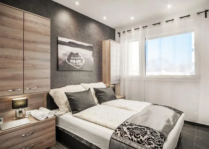 Myflat Silverlake Wellness *